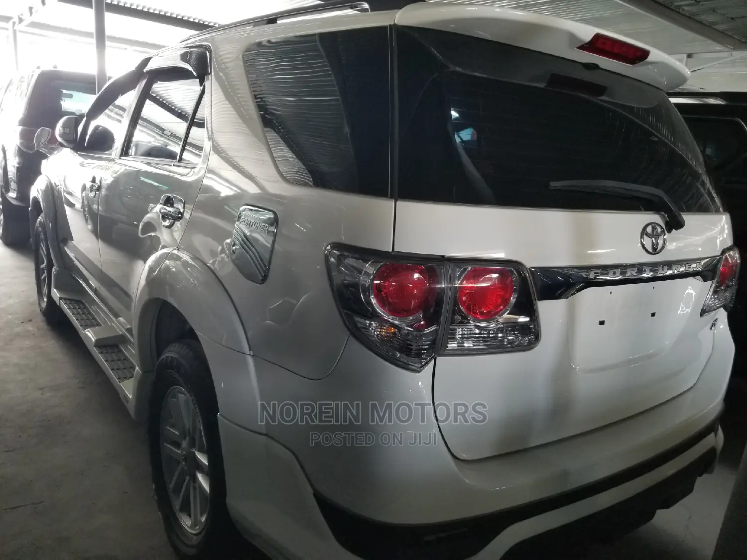 Toyota Fortuner 2014 Pearl