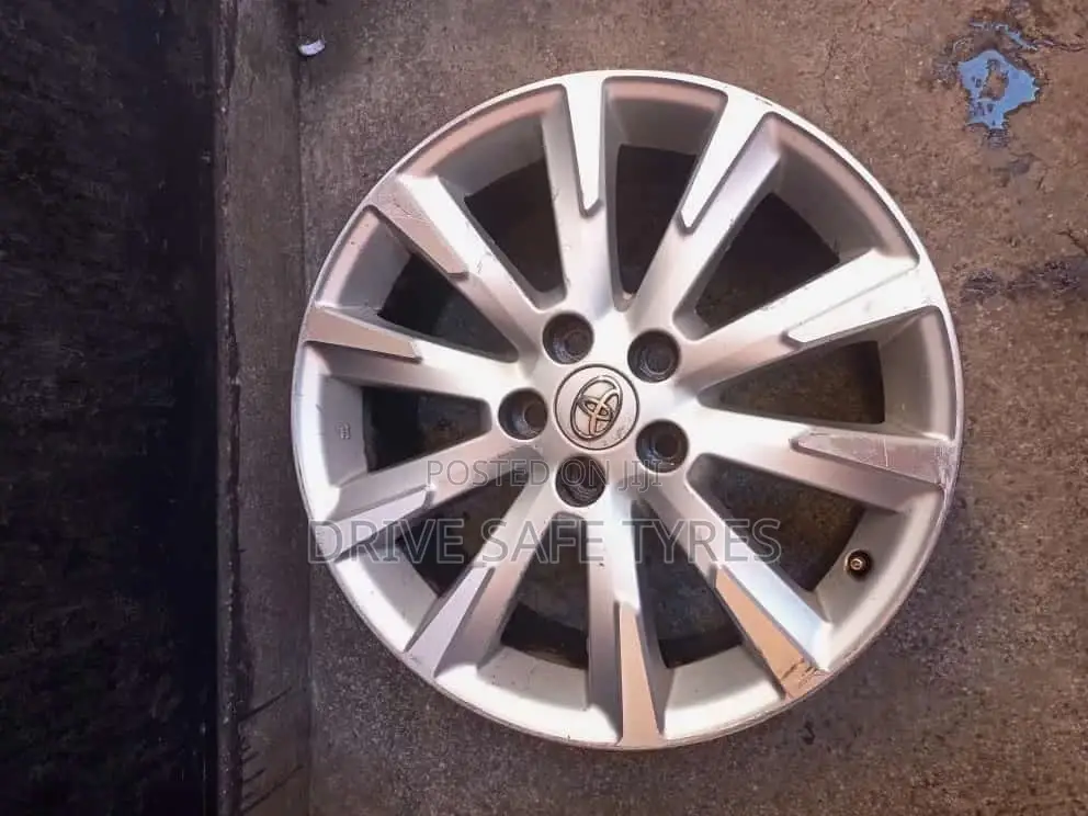 18 Inch Rav 4 Rim