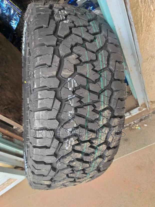 285/50 R 20 Roadcruza Tyre A/T White Wall Side