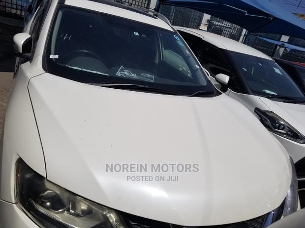 Nissan X-Trail 2015 White - thumbnail 5