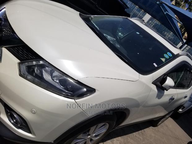 Nissan X-Trail 2015 White - thumbnail 2