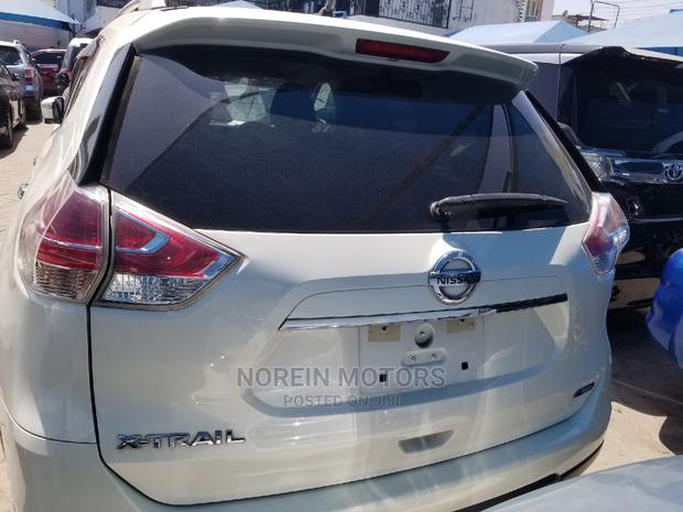 Nissan X-Trail 2015 White - thumbnail 11