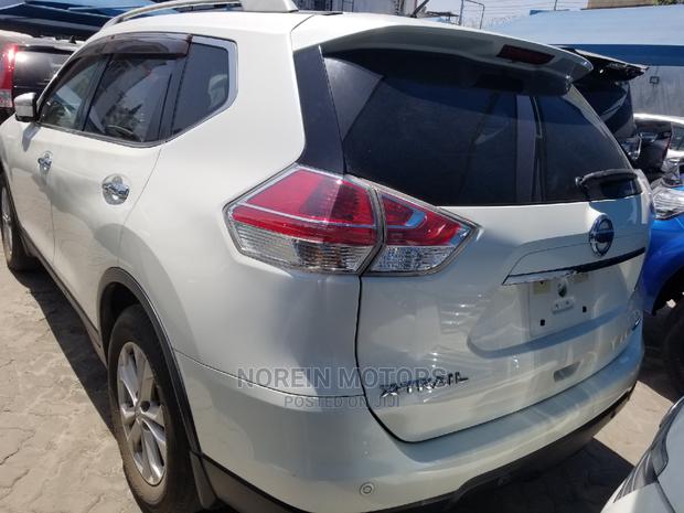 Nissan X-Trail 2015 White - thumbnail 13
