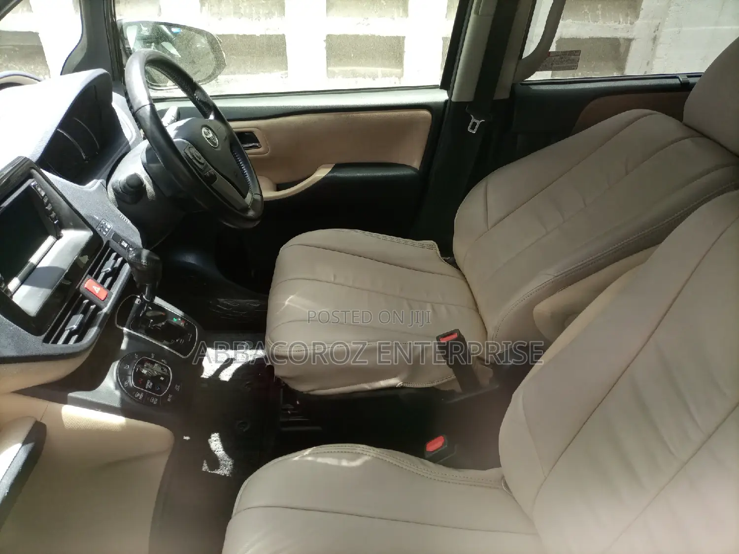 Toyota Noah 2015 Brown