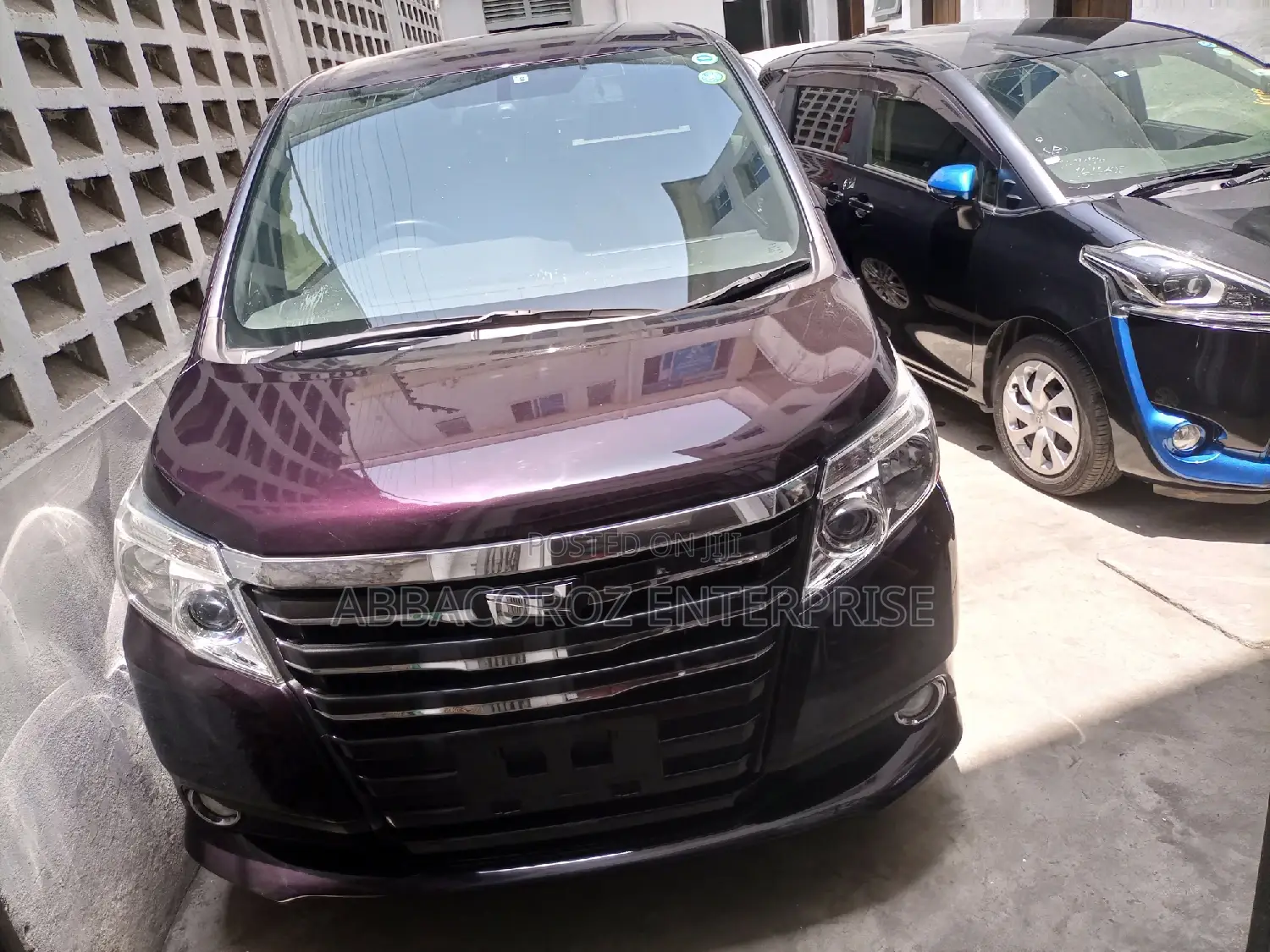 Toyota Noah 2015 Brown