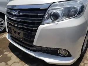 Toyota Noah 2014 White