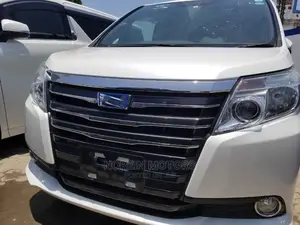 Toyota Noah 2014 White