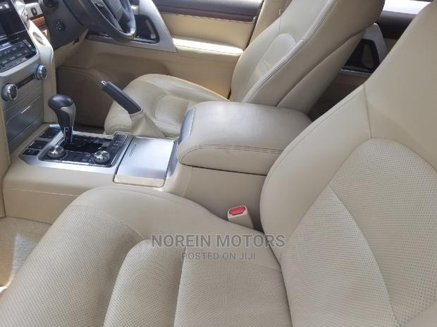 Toyota Land Cruiser Prado 2018 White - thumbnail 9