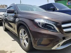 Mercedes-Benz GLA 250 2014 SV Premium Brown