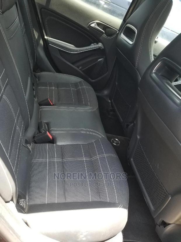 Mercedes-Benz GLA 250 2014 SV Premium Brown - thumbnail 6