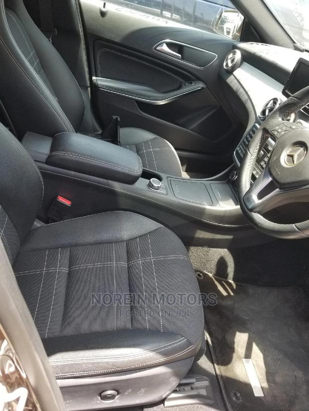 Mercedes-Benz GLA 250 2014 SV Premium Brown - thumbnail 7