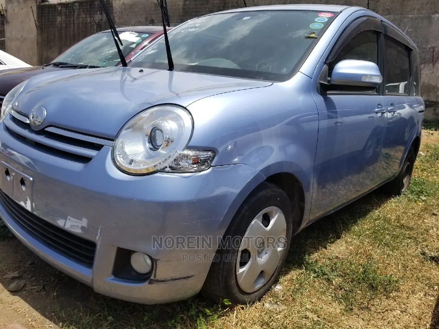 Toyota Sienta 2014 Gold