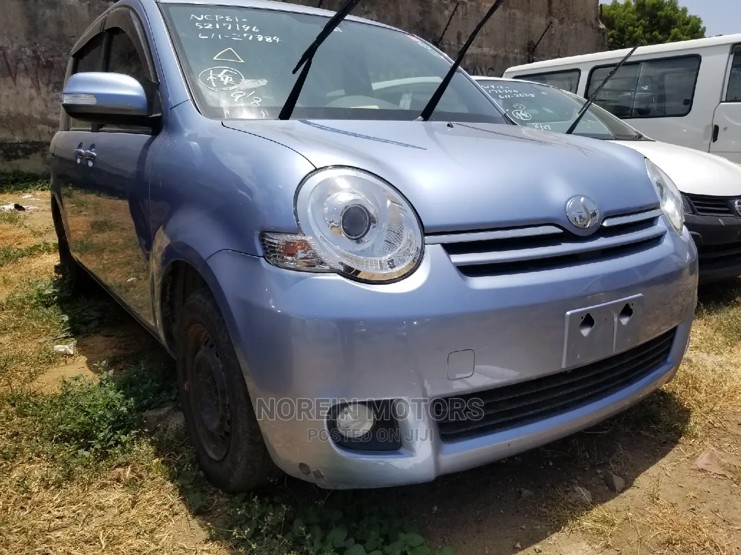 Toyota Sienta 2014 Gold