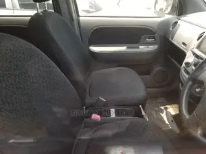 Toyota Sienta 2014 Gold