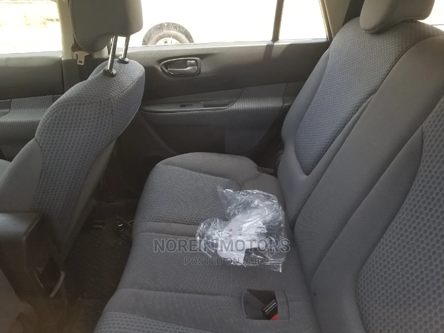 Nissan Wingroad 2014 Silver