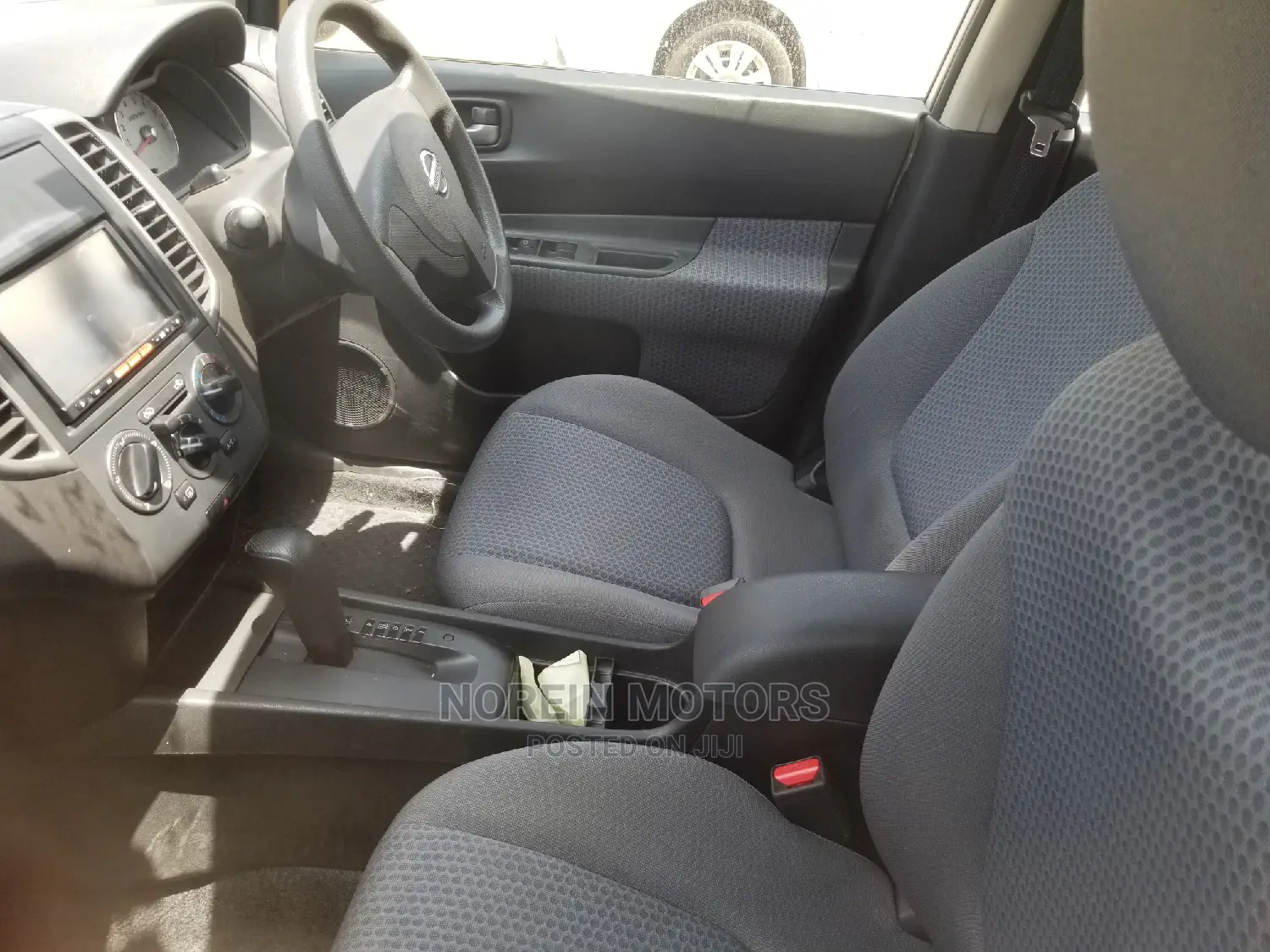 Nissan Wingroad 2014 Silver
