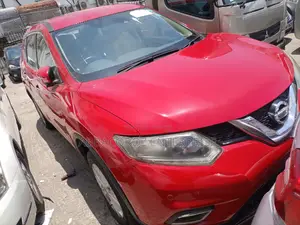 Nissan X-Trail 2015 Red