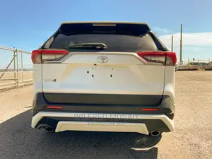 Toyota RAV4 2020 White