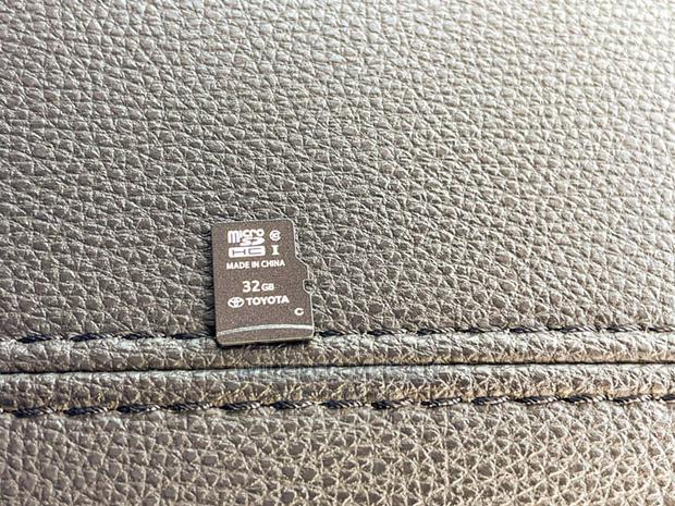 Toyota RAV4 2020 White - thumbnail 3