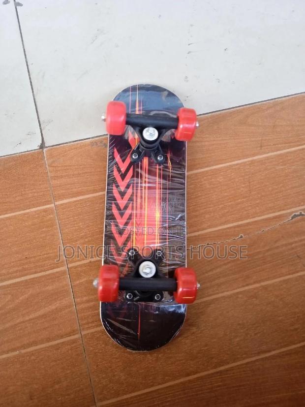 Kids Skateboard - thumbnail 3