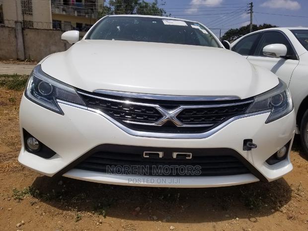 Toyota Mark X 2014 White - thumbnail 2