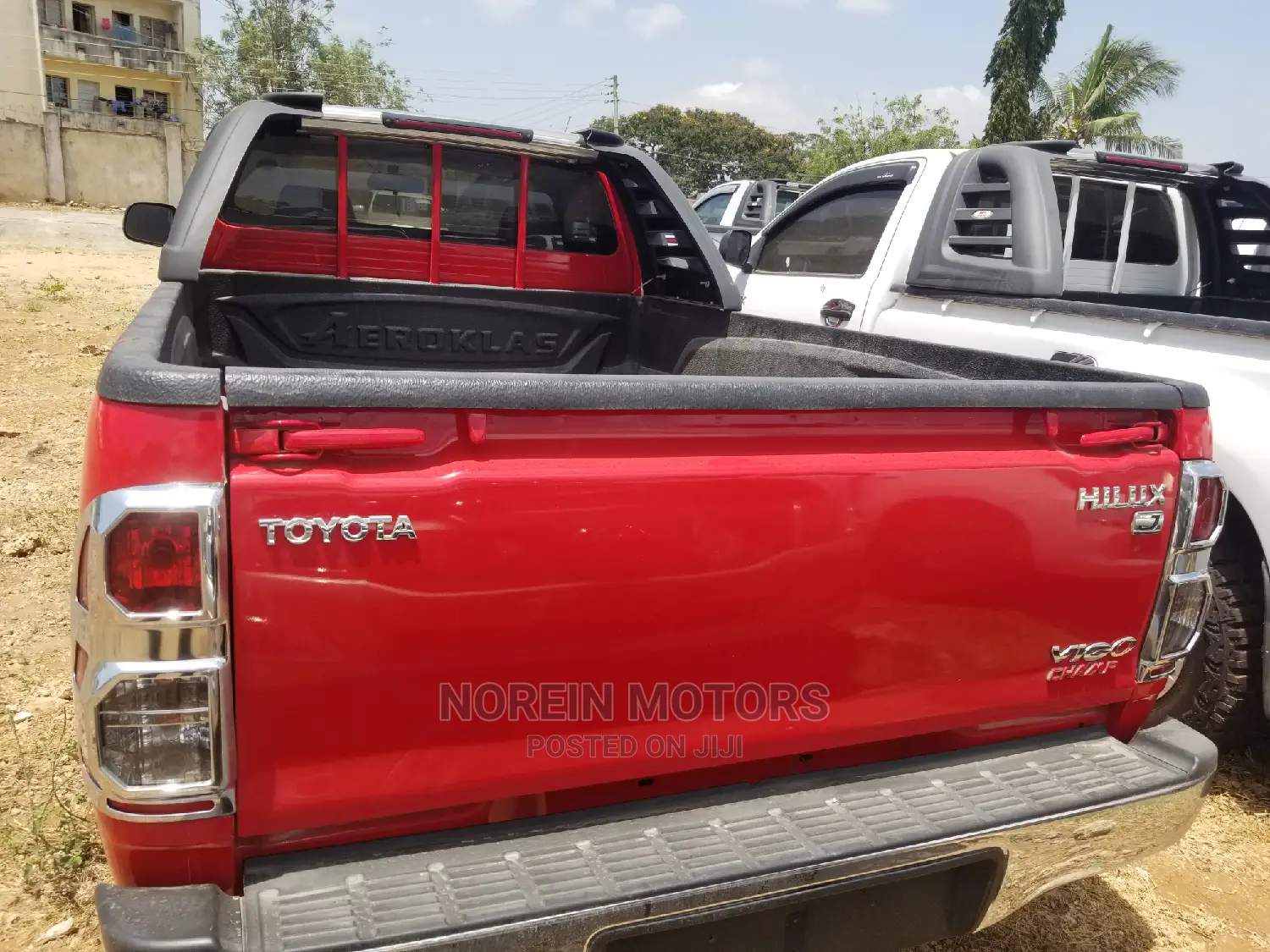 Toyota Hilux 2015 Red