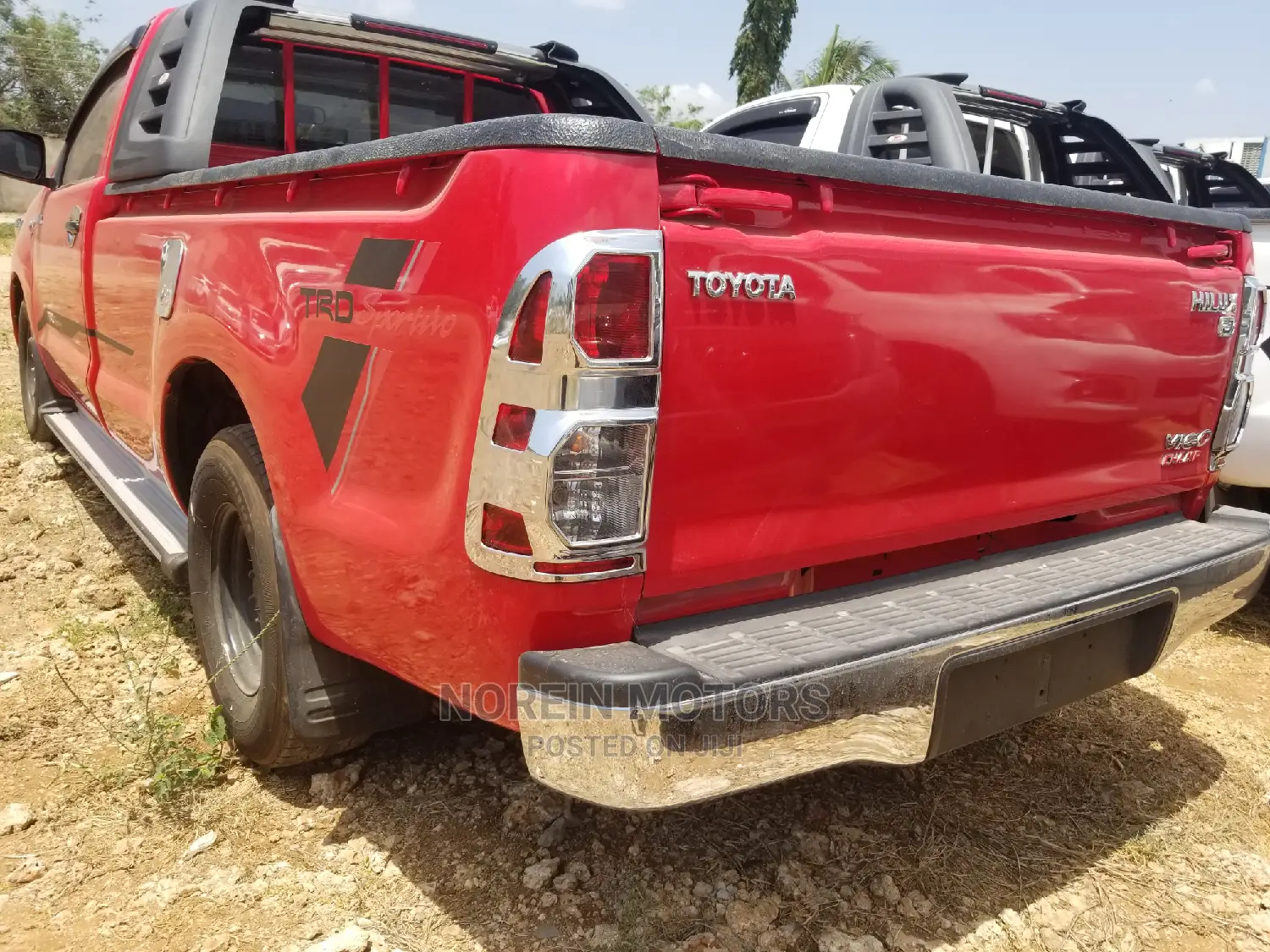 Toyota Hilux 2015 Red