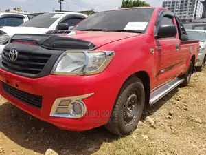 Toyota Hilux 2015 Red