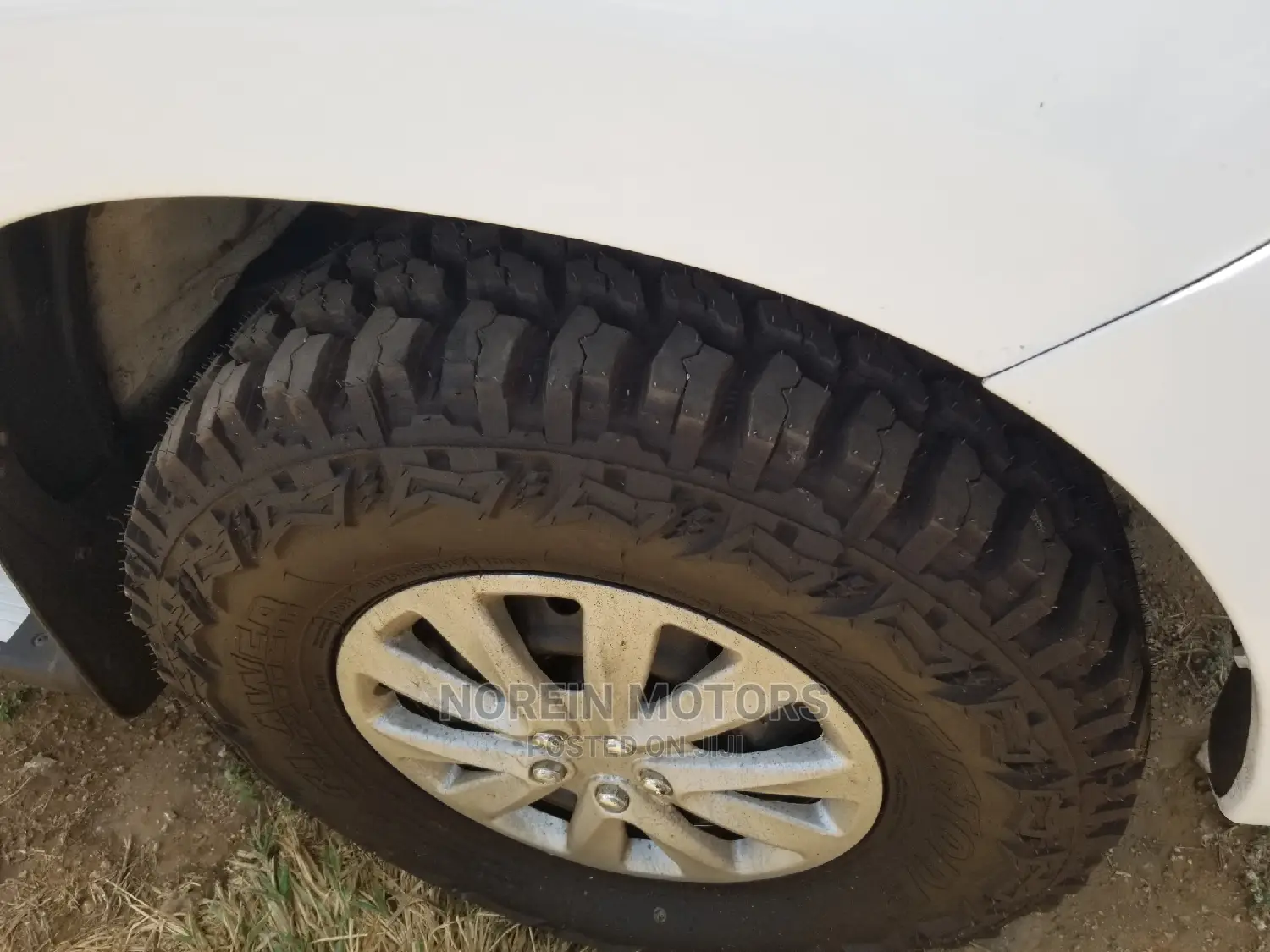 Toyota Hilux 2014 Purple