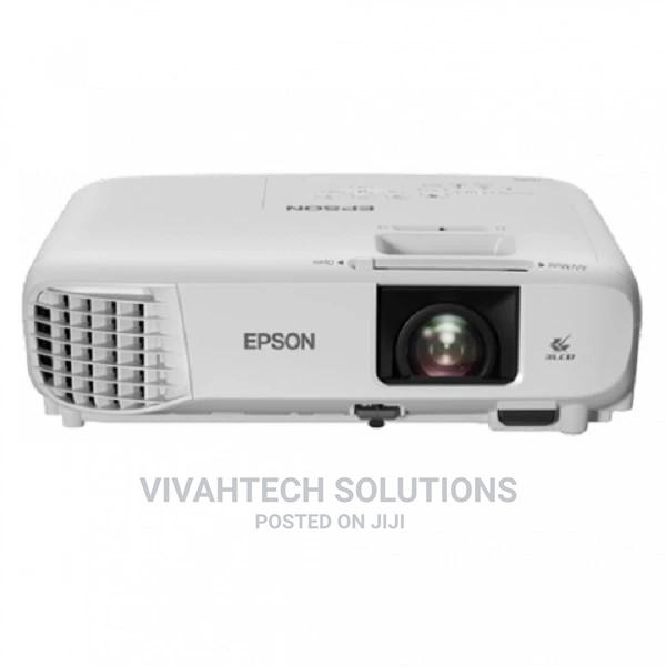 Epson EB-FH06 Projector - main view