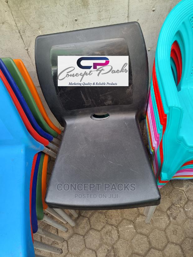 Strong Armless Comfortable Plastic Chair * Metal Tubing Legs - thumbnail 3