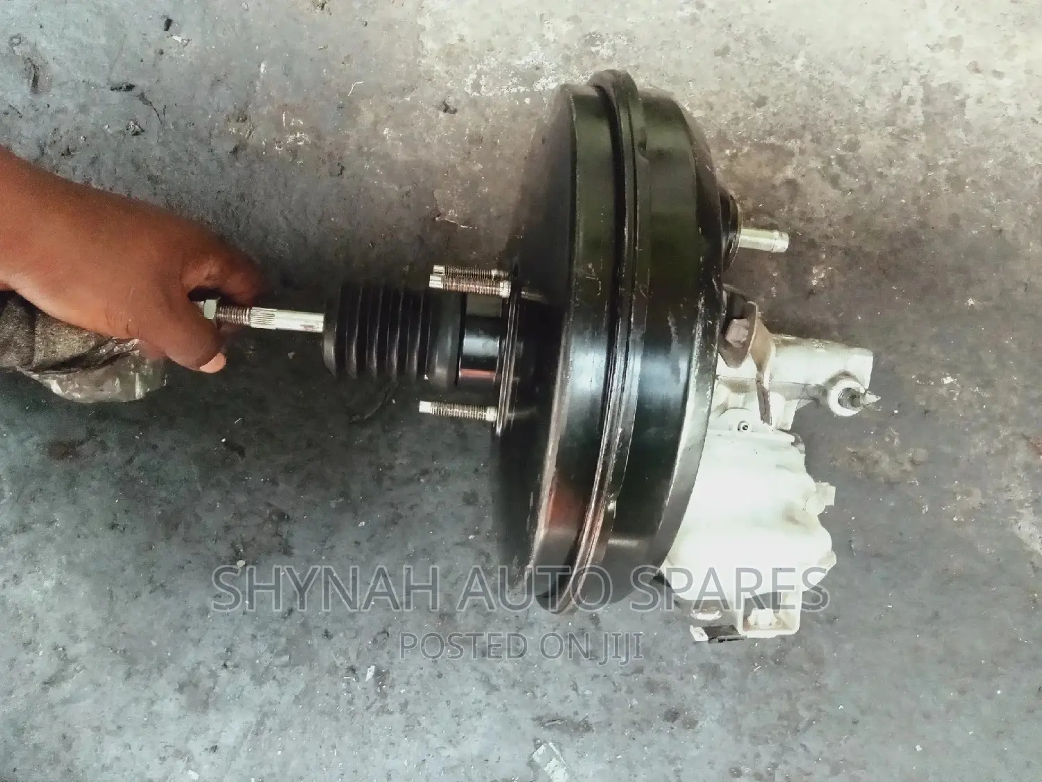 Brake Master Cylinder and Booster Toyota 9l