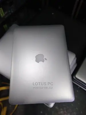 Laptop Apple MacBook 2017 8GB Intel Core I5 SSD 256GB