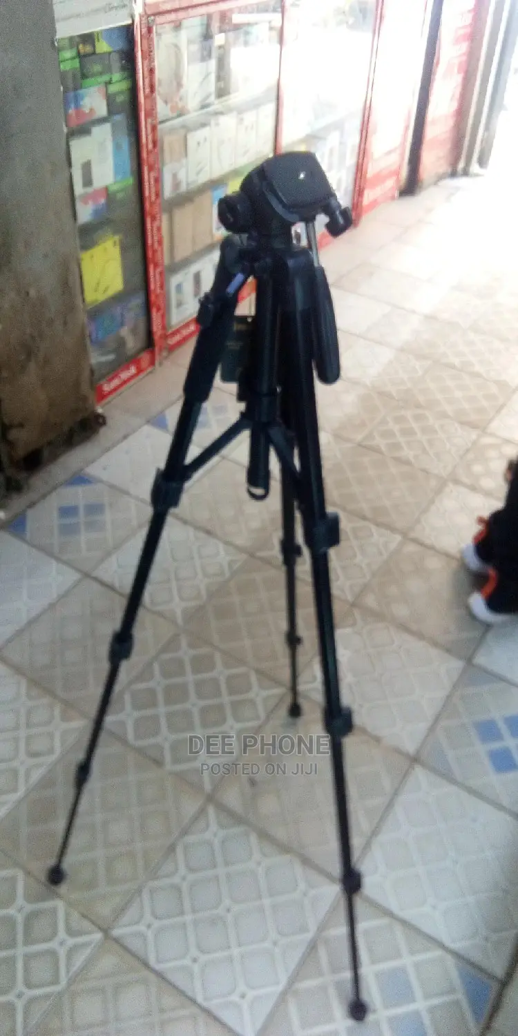 J Mary Kp 2234 Tripod Stand
