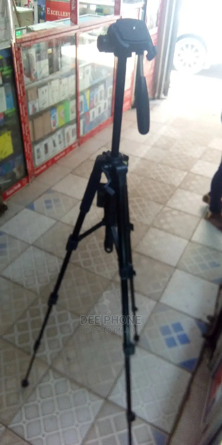 J Mary Kp 2234 Tripod Stand
