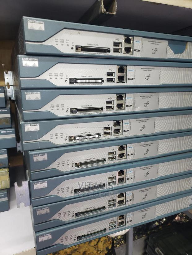 Cisco Routers - thumbnail 3