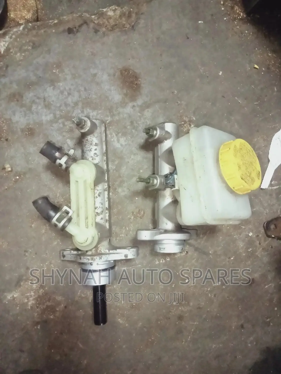 Brake Master Cylinder Toyota Voxy and Nissan Sahara