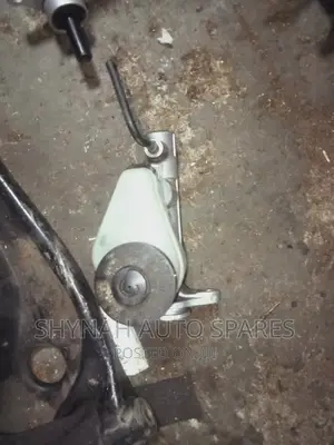 Brake Master Cylinder Toyota 110,111,90,96,Premio E.T.C
