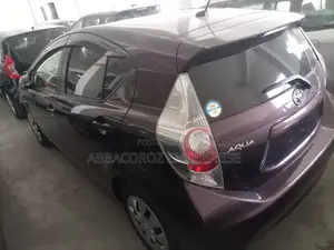Toyota Aqua 2015 Brown