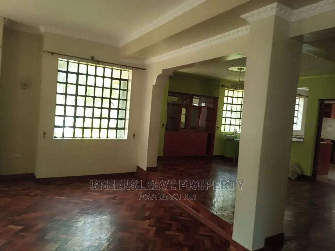 5bdrm Townhouse/Terrace in Mutero, Hardy for Rent