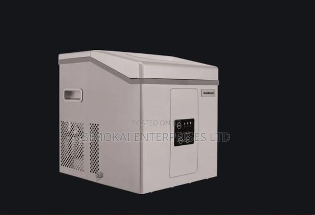 Snomaster 15kg Tabletop Ice Making Machine - main view