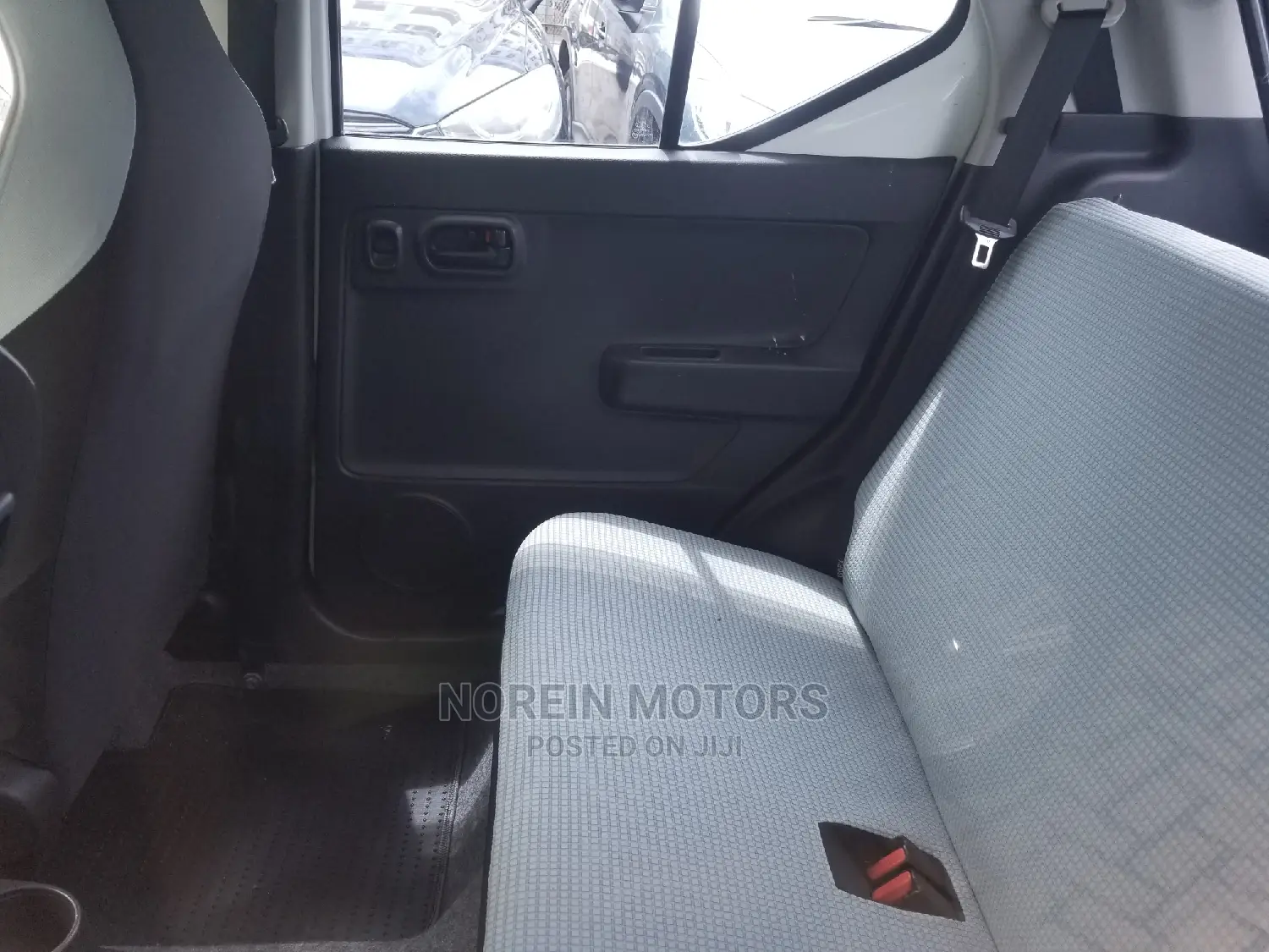 Suzuki Alto 2014 White