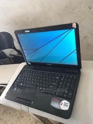 Laptop Toshiba NB520 4GB Intel Celeron 500GB