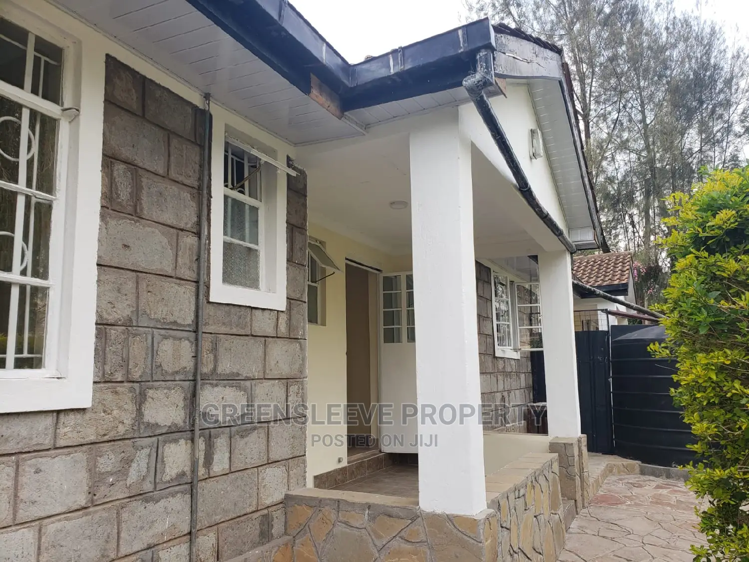 3bdrm Bungalow in Mangari Roads Karen, Hardy for Rent