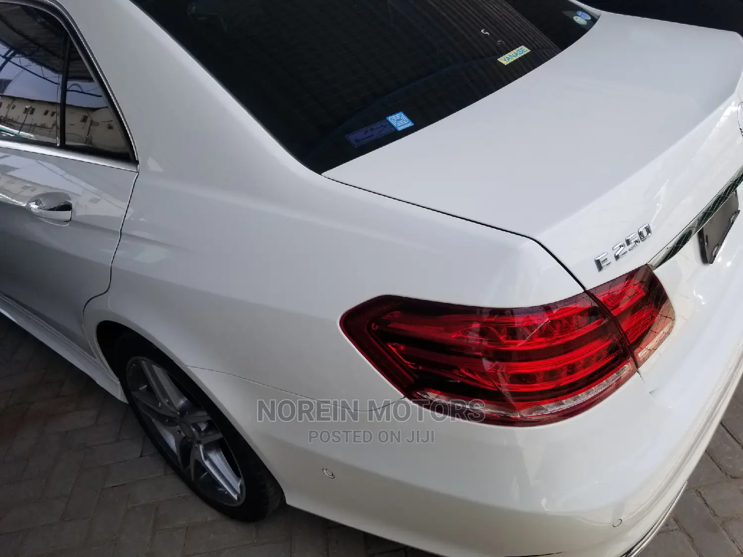 Mercedes-Benz E250 SV Premium 2014 Pearl