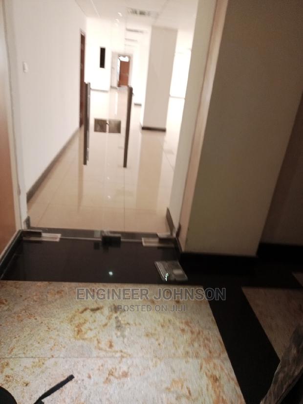 Frameless Glass Door - thumbnail 3