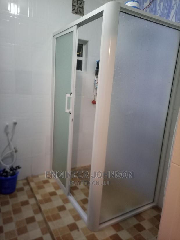 Aluminum and Glass Shower Cubicles