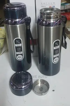 2 Vacuum Bottles