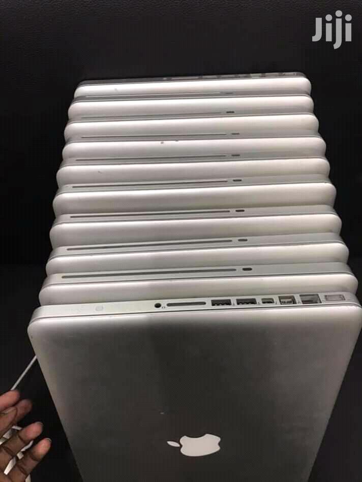 Laptop Apple MacBook Pro 4GB Intel Core i5 HDD 500GB