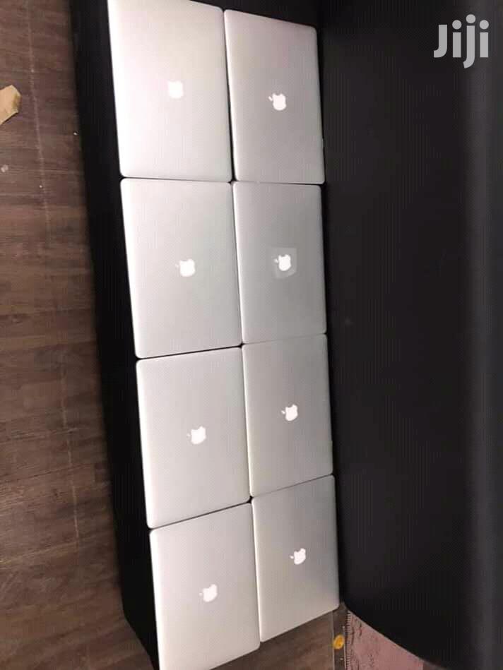 Laptop Apple MacBook Pro 4GB Intel Core i5 HDD 500GB